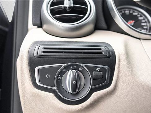 Certified 2018 Mercedes-Benz GLC 300 4MATIC image 15