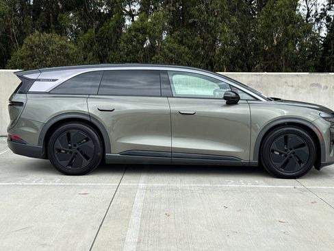 Used 2026 Lucid Gravity Grand Touring image 7