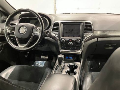 Used 2018 Jeep Grand Cherokee Altitude image 49