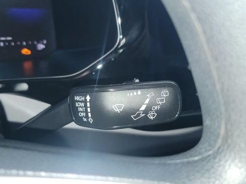 Used 2022 Volkswagen Taos S FWD image 15