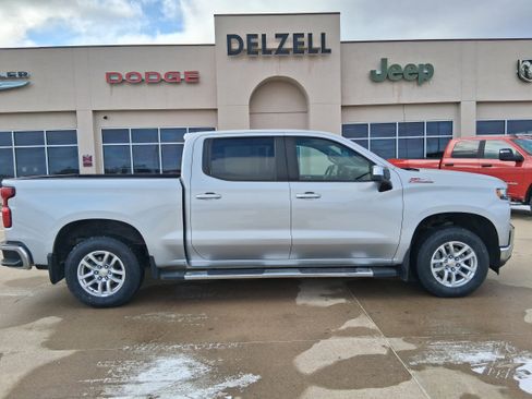 Used 2021 Chevrolet Silverado 1500 LT image 1