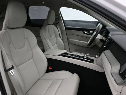 Used 2023 Volvo XC60 B5 Ultimate AWD/4WD image 31