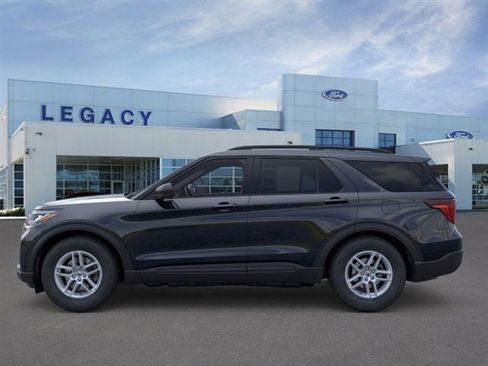 New 2026 Ford Explorer Active image 3