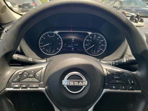 Certified 2024 Nissan Sentra SV FWD image 21