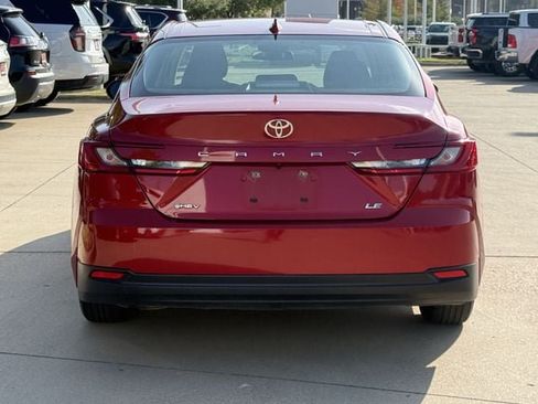 Used 2025 Toyota Camry LE FWD image 5