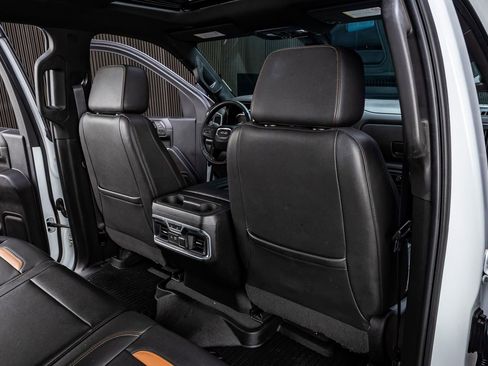 Used 2021 GMC Sierra 2500 AT4 w/ AT4 Premium Plus Package AWD/4WD image 33