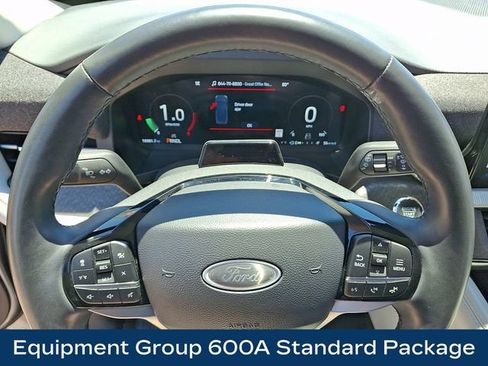 Used 2025 Ford Explorer Platinum w/ Ultimate Package AWD/4WD image 4