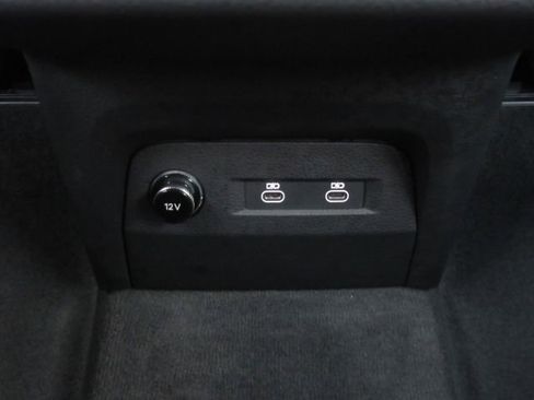 Used 2022 Audi e-tron S Prestige w/ Prestige Package image 34