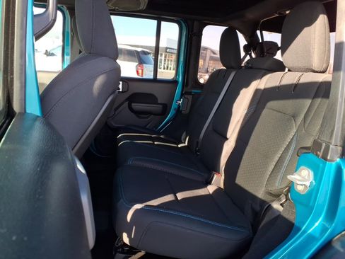 Used 2024 Jeep Wrangler Unlimited Rubicon 4xe w/ Convenience Group image 17