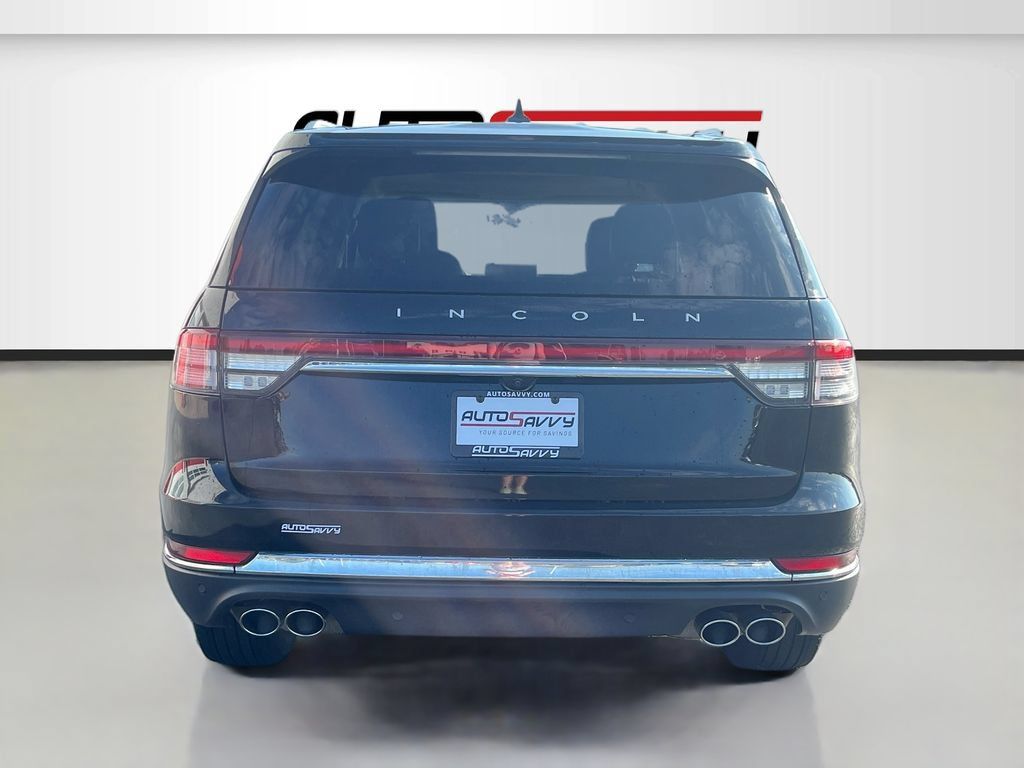Used 2024 Lincoln Aviator AWD w/ Premium Package image 6