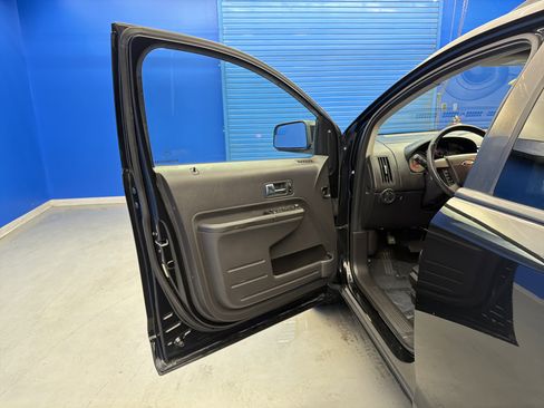 Used 2010 Ford Edge SEL image 10