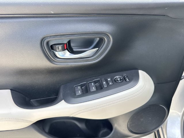 Used 2023 Honda HR-V LX image 19