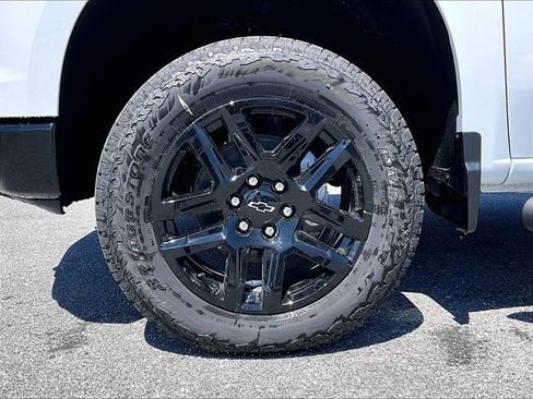 New 2026 Chevrolet Silverado 1500 Custom Trail Boss w/ LPO, Dark Essentials Package AWD/4WD image 7