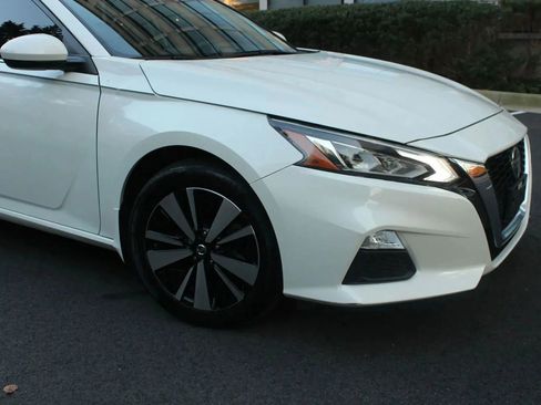 Used 2022 Nissan Altima 2.5 SV AWD/4WD image 3