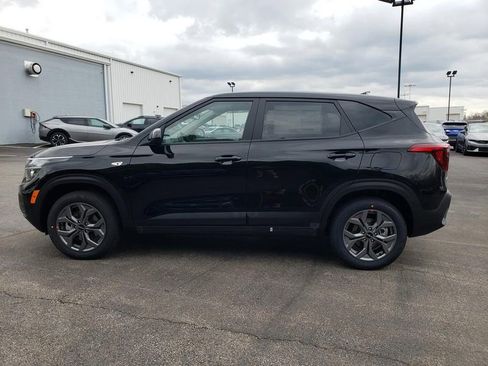 New 2026 Kia Seltos LX AWD/4WD image 3