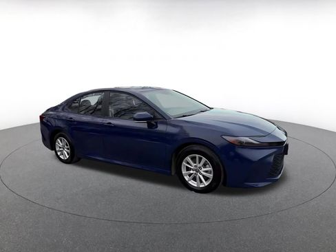 Used 2025 Toyota Camry LE image 2