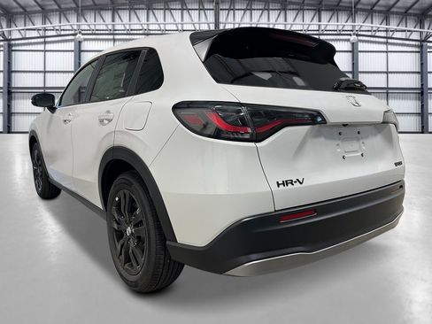 New 2027 Honda HR-V Sport image 3