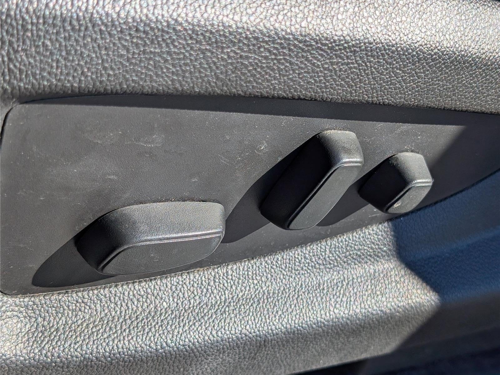 Used 2018 Chevrolet Tahoe LT w/ Z71 Midnight Edition AWD/4WD image 23