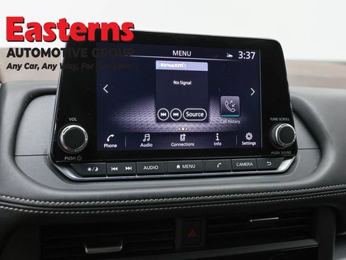 Used 2023 Nissan Rogue SV AWD/4WD image 18