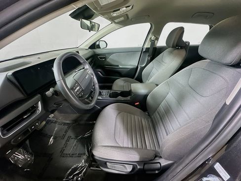 Used 2025 Kia K4 EX FWD image 15