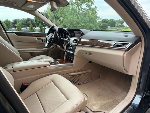 Used 2014 Mercedes-Benz E 350 4MATIC Sedan image 29