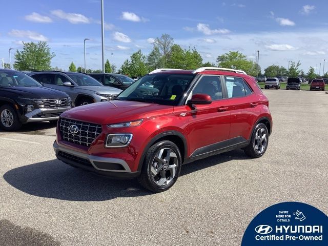 Used 2026 Hyundai Venue SEL FWD image 1