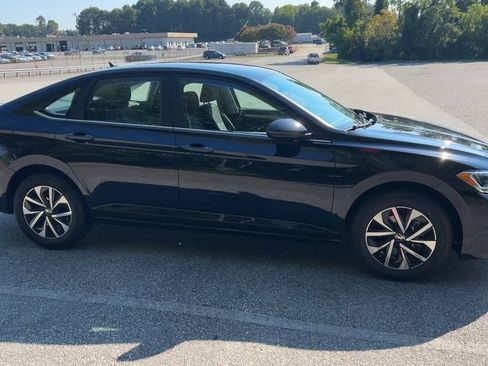 Used 2024 Volkswagen Jetta S image 10