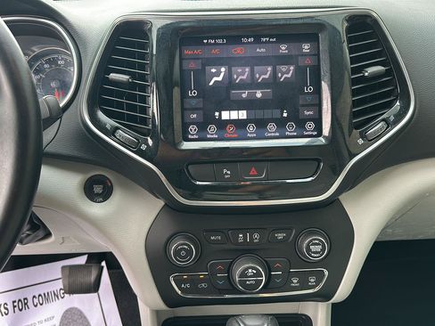 Used 2019 Jeep Cherokee Limited AWD/4WD image 35