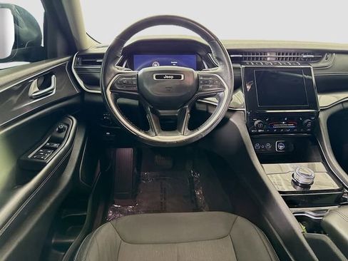 Used 2022 Jeep Grand Cherokee L Laredo w/ Luxury Tech Group I AWD/4WD image 21