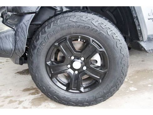 Used 2021 Jeep Wrangler Unlimited Sport w/ Sun And Sound Package AWD/4WD image 28