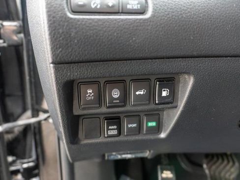 Used 2019 Nissan Rogue SV AWD/4WD image 22