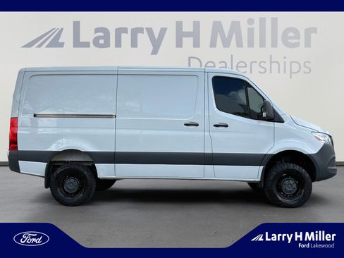 Used 2020 Mercedes-Benz Sprinter 144 Cargo image 6