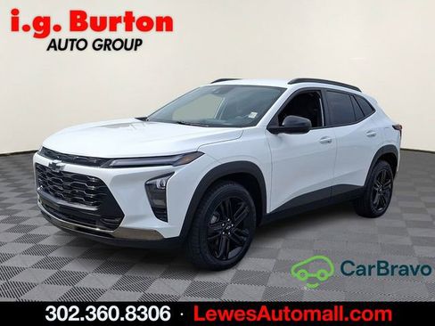 Used 2024 Chevrolet Trax ACTIV w/ Driver Confidence Package FWD image 3