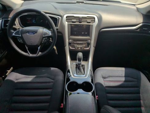 Used 2016 Ford Fusion SE FWD image 29