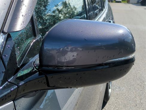 Used 2021 Honda Pilot Touring image 13