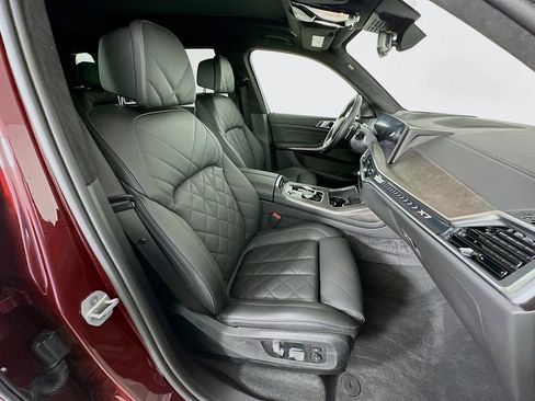 Used 2025 BMW X7 xDrive40i image 29
