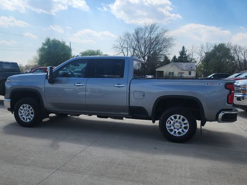 Used 2025 Chevrolet Silverado 2500 LTZ AWD/4WD image 9