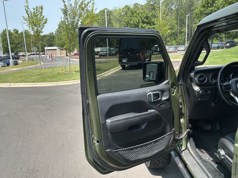 Used 2023 Jeep Wrangler Unlimited Sahara w/ Cold Weather Group AWD/4WD image 14