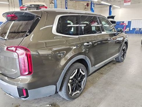 Certified 2025 Kia Telluride S AWD/4WD image 14