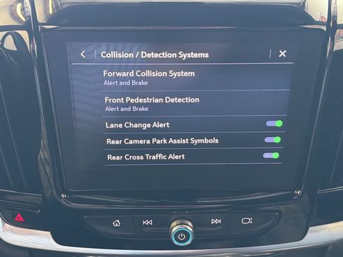 Used 2023 Chevrolet Traverse LT FWD image 52