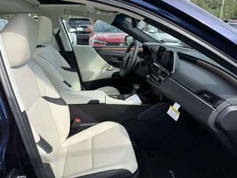 Used 2025 Lexus ES 350 Premium image 26