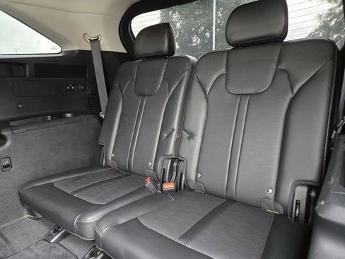 Certified 2024 Kia Sorento S FWD image 9
