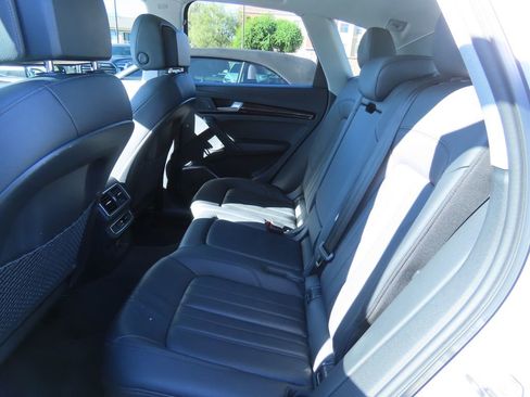Used 2018 Audi Q5 2.0T Premium image 11
