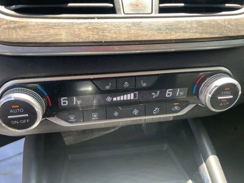 Used 2024 Nissan Altima 2.5 SL FWD image 17