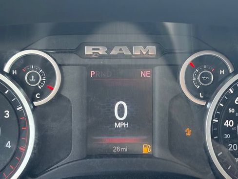 New 2026 RAM 2500 Big Horn AWD/4WD image 20