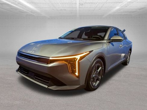 Used 2025 Kia K4 FWD image 9