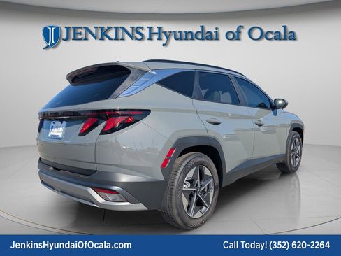 New 2026 Hyundai Tucson SEL image 3