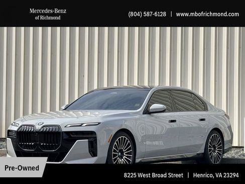 Used 2025 BMW 760i xDrive w/ Premium Package image 1