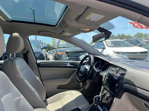 Used 2018 Volkswagen Golf SE FWD image 18