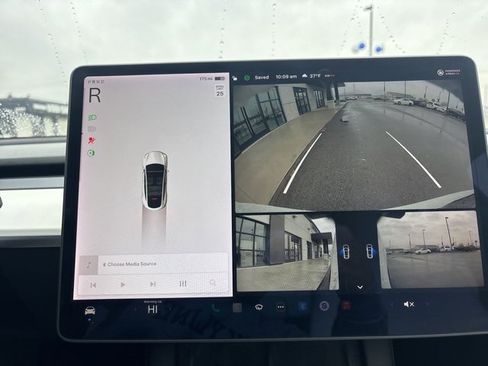 Used 2021 Tesla Model Y Long Range image 27